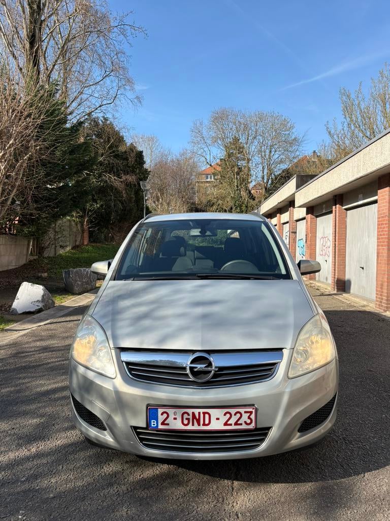 Opel zafira Avec CT, Auto's, Voorwielaandrijving, Beige, 5 deurs, Particulier