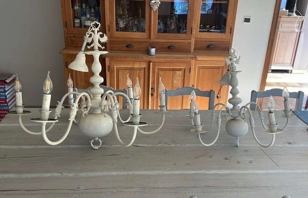 Twee landelijke lusters, Vêtements | Femmes, Cintres, Utilisé, Enlèvement