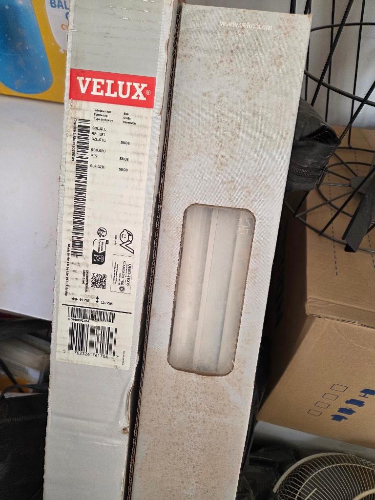 Velux verduisterend rolgordijn, Ophalen, Wit, Nieuw, 50 tot 100 cm