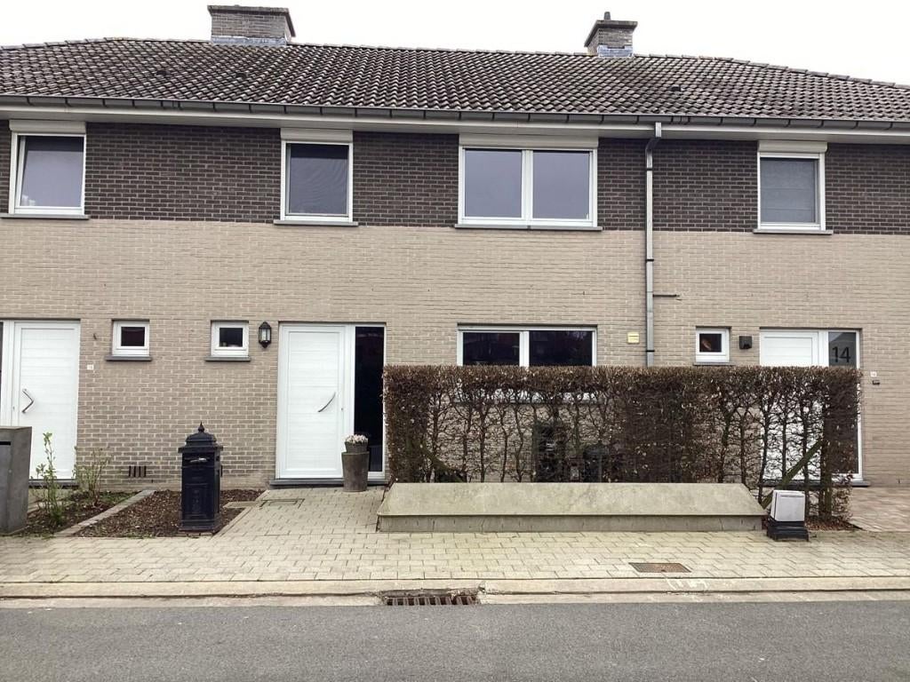 Energiezuinige woning met 3 slpkmrs + garage in Heule, Immo, Maisons à vendre, Maison 2 façades, Province de Flandre-Occidentale