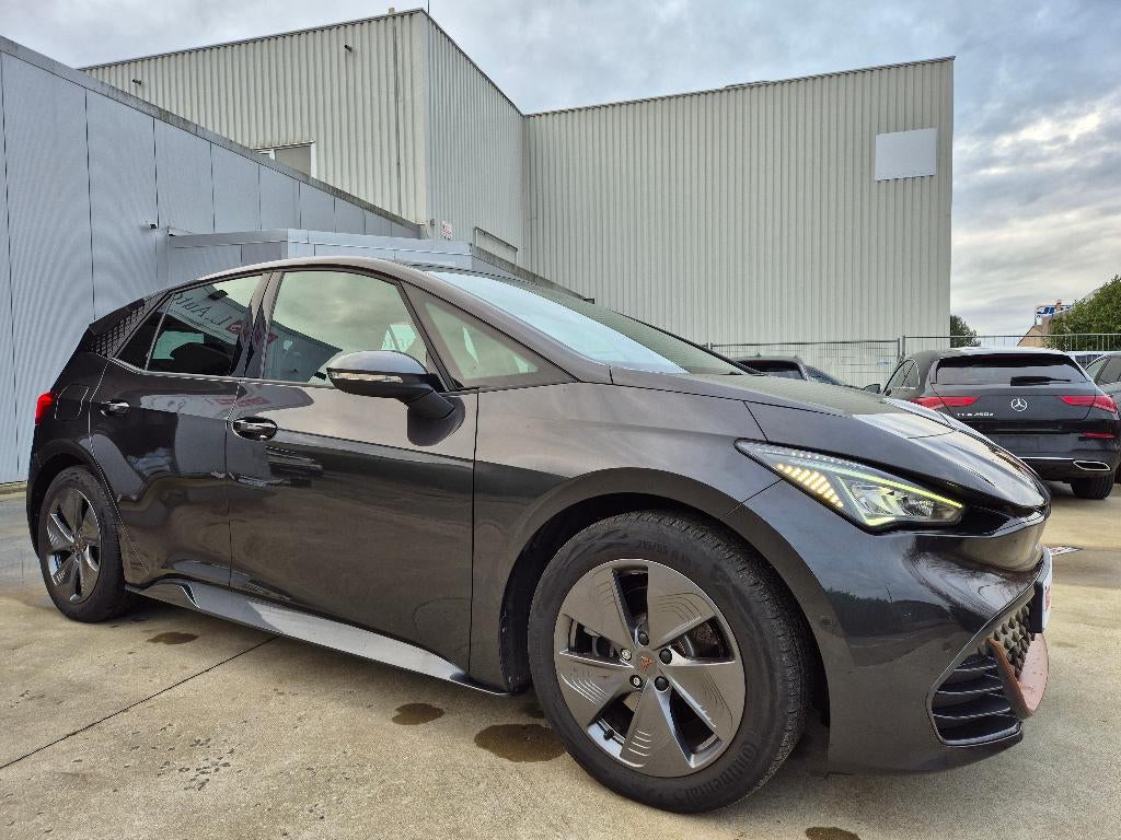 CUPRA Born 62 kWh // 204PK // 36.832 KM !! 2023 !!, Auto's, Cupra, Bedrijf, Te koop, Born, ABS, Achteruitrijcamera, Adaptieve lichten