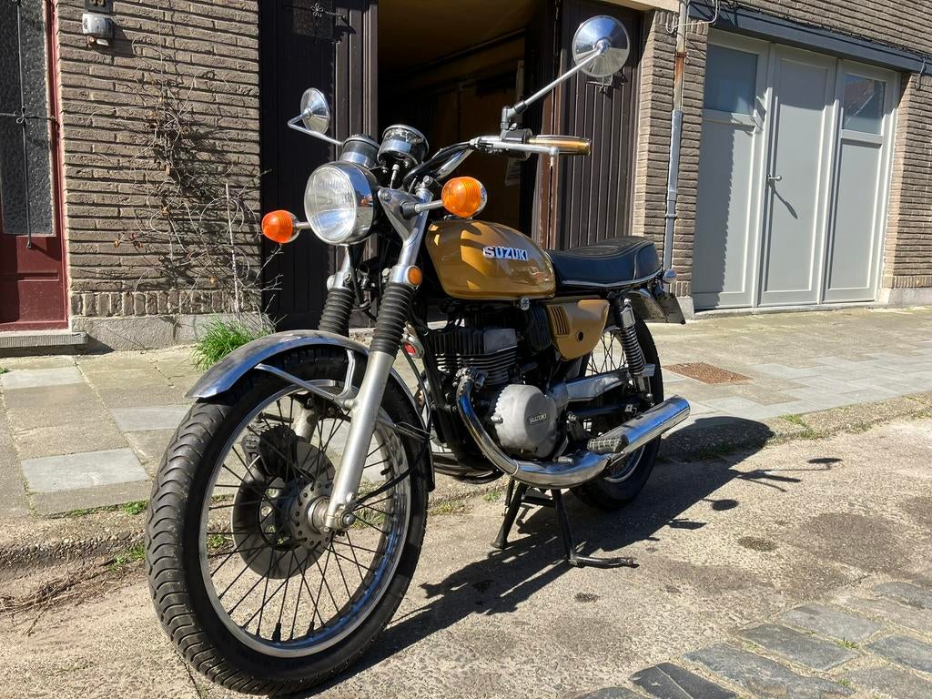 Suzuki GT125 uit 1976