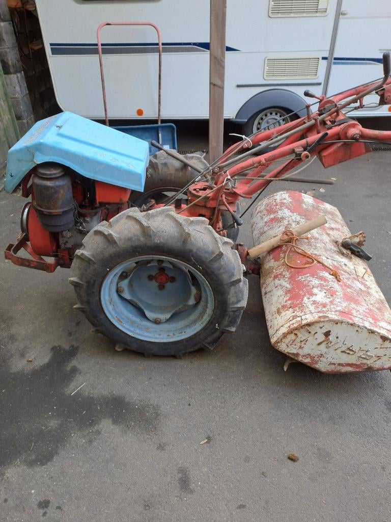 Zware tuinfrees nobbi, Zakelijke goederen, Ophalen