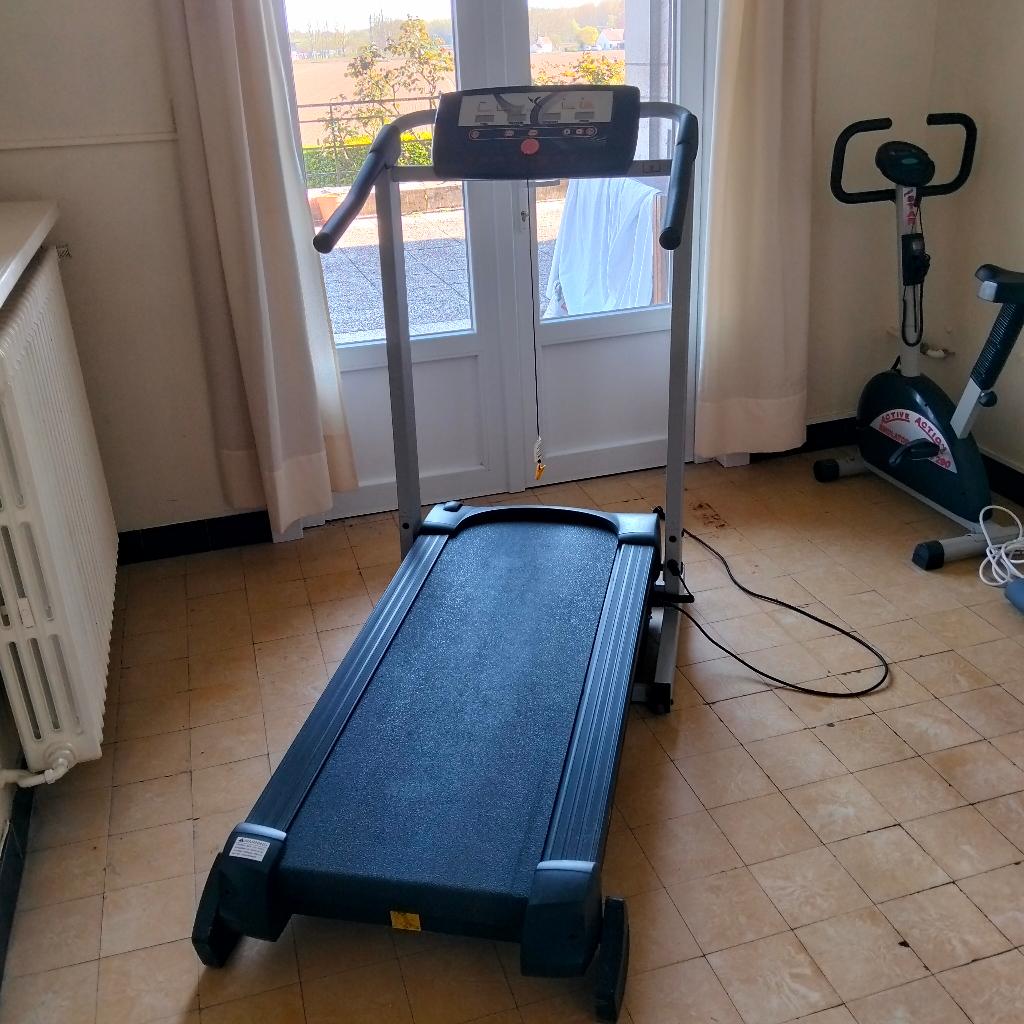 Domyos TC 530 elektrische loopband, Sport en Fitness, Fitnessapparatuur, Zo goed als nieuw, Loopband, Benen, Overige materialen