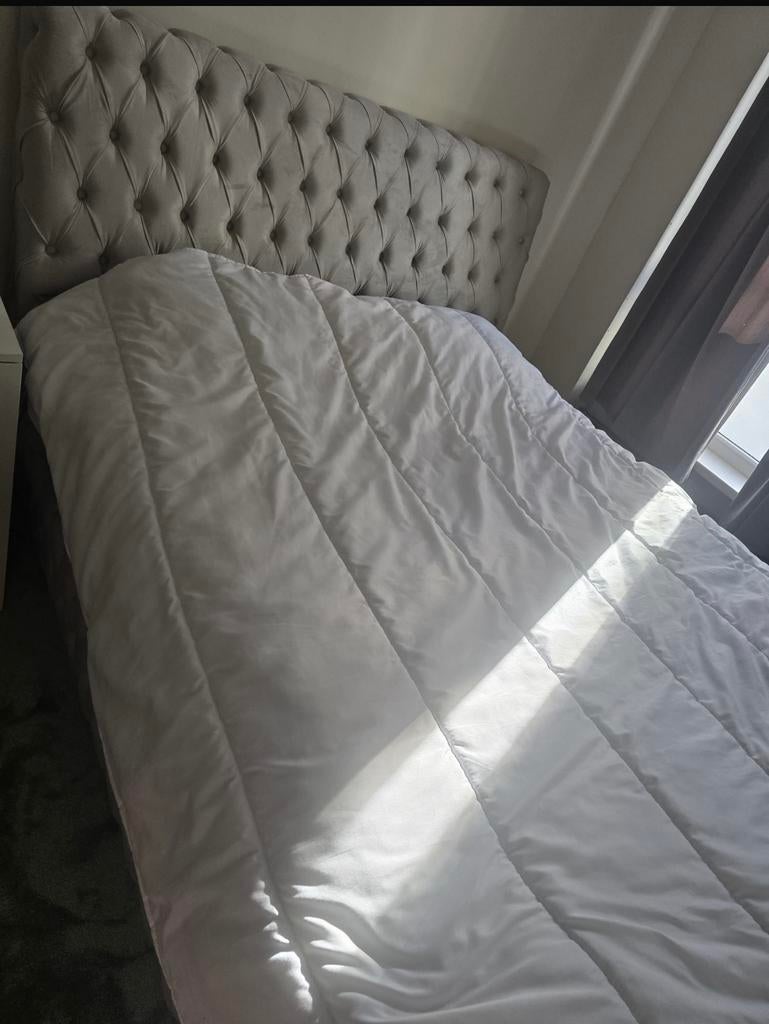 nieuw bed 160x200 cm met matras en opslagruimte, Ophalen, Zo goed als nieuw, Tweepersoons