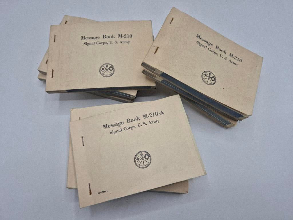 US WWII Lot 10 Signal Corps M210 Message Books | 1943, Envoi, Armée de terre
