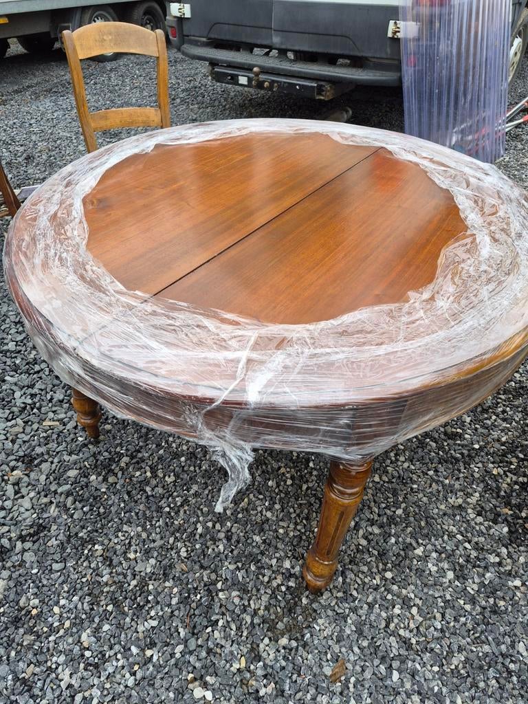 Table ronde ou ovale avec rallonges, Enlèvement