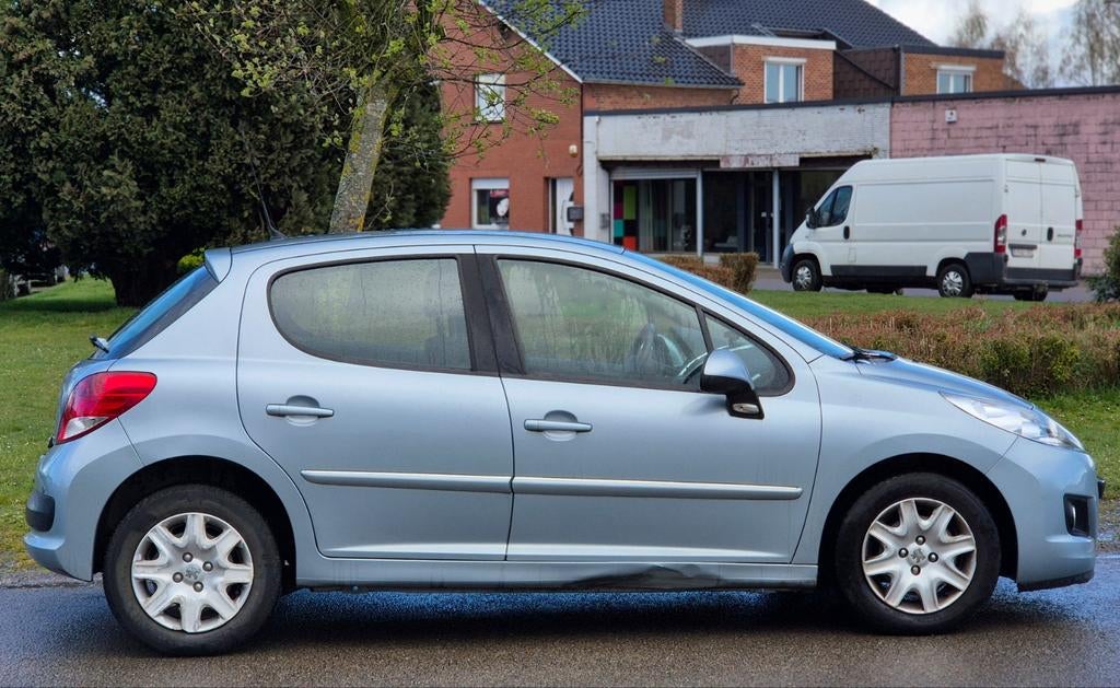 Peugeot 207 14ess 2011.145000km clima 3700€ CTOK, Autos, Peugeot, Euro 5, Boîte manuelle, 5 portes, Particulier