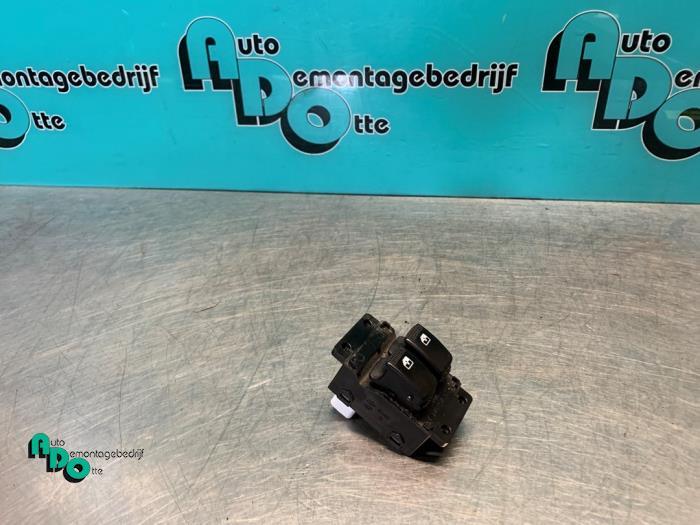 Elektrisch Raam Schakelaar van een Hyundai I10 (I10 08-), Gebruikt, -, -, Ophalen of Verzenden
