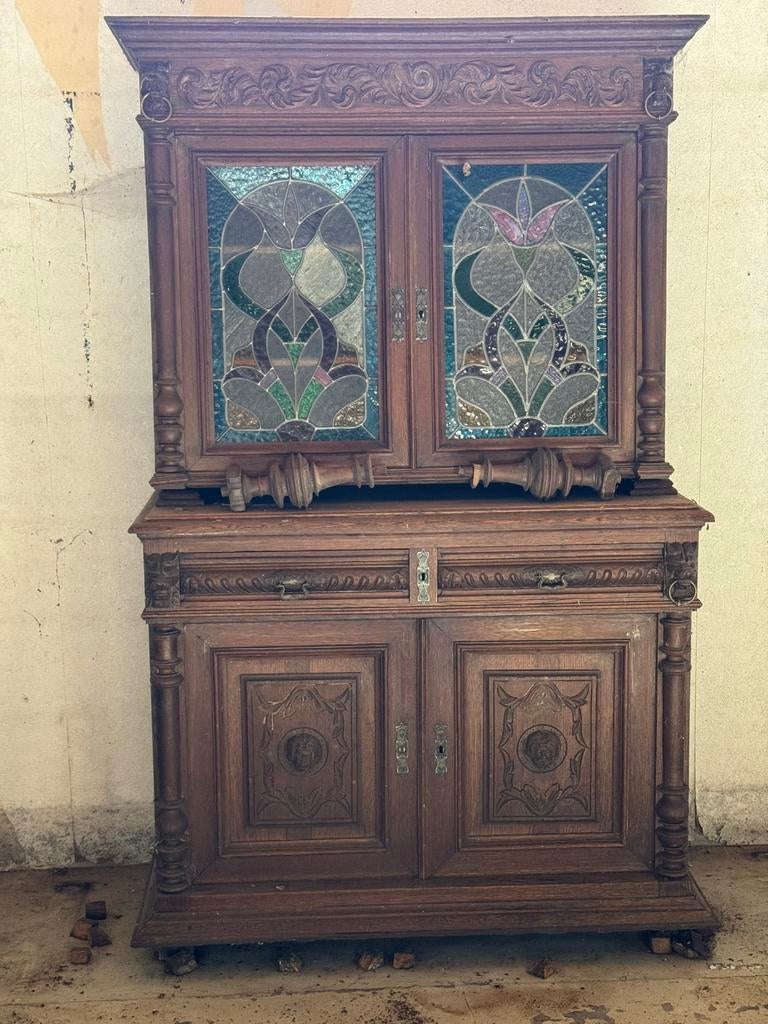 Mechelse kast, Enlèvement