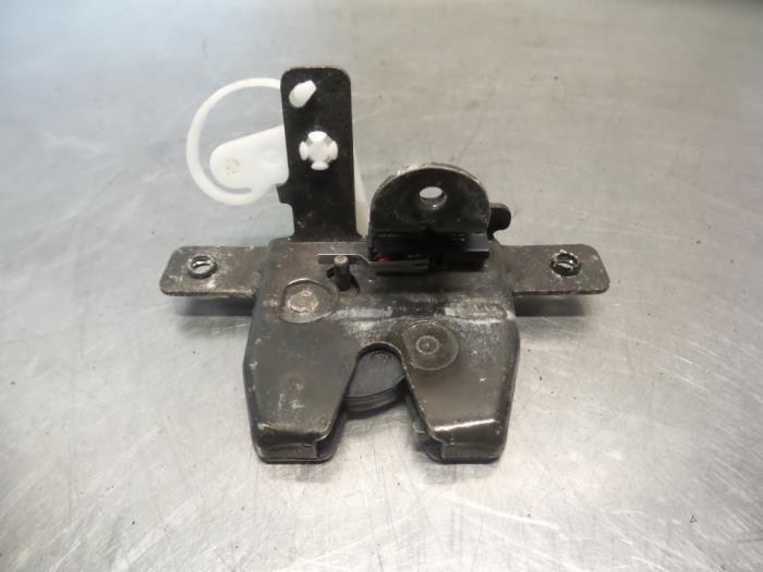 Slotvanger Achterklep van een BMW 3-Serie (3-Serie 90-), Auto-onderdelen, Carrosserie, BMW, Gebruikt, 3 maanden garantie, Ophalen of Verzenden