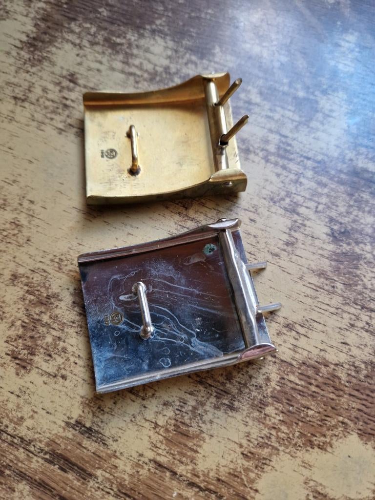 Ww2 koppelsloten H-J stuk 25 € zilver en goudkleurig, Collections, Objets militaires | Seconde Guerre mondiale, Enlèvement ou Envoi