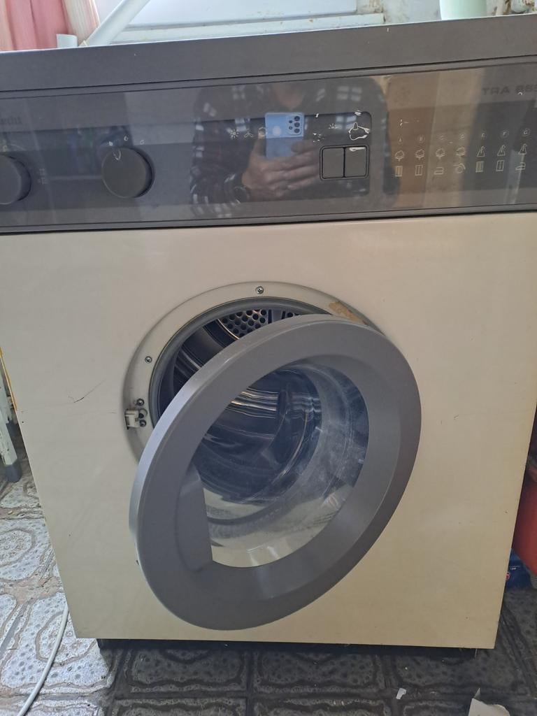 Droogkast Bauknecht, Ophalen