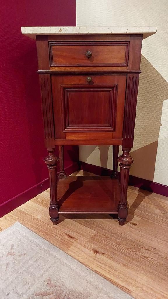 Kastje antiek, Ophalen, Zo goed als nieuw