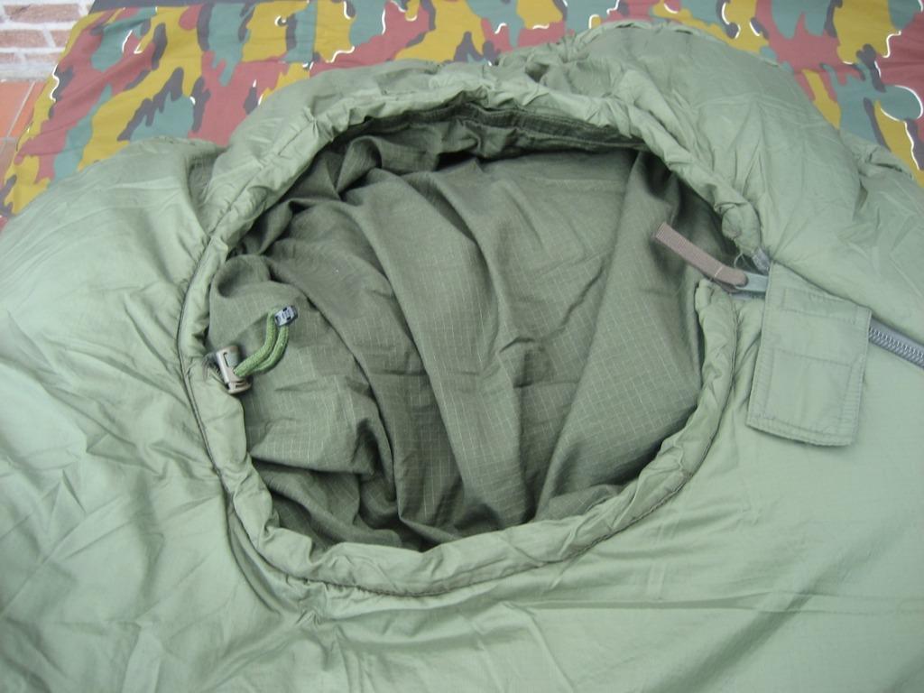 Sac de couchage de l'ancienne armée belge, Caravanes & Camping, Enlèvement ou Envoi, Comme neuf