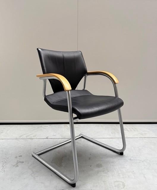 WILKHAHN vergaderstoel, Receptie of Entree, Ophalen, Nieuw zonder verpakking, Stoel