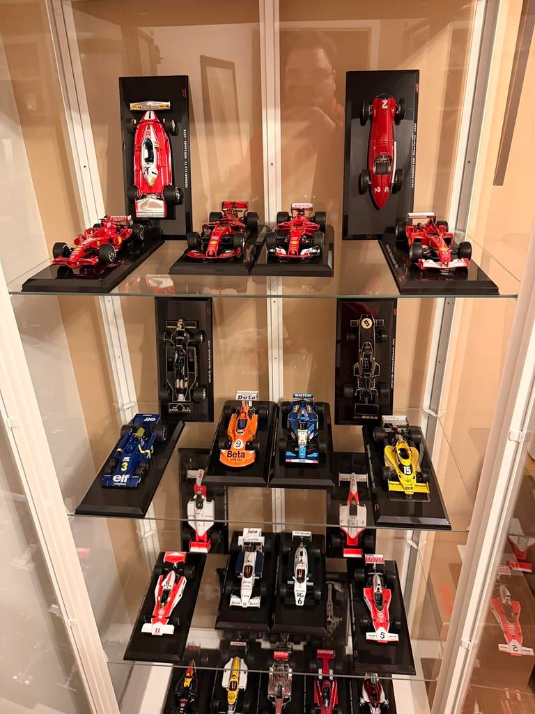 F1 Modellen, Hobby & Loisirs créatifs, Modélisme | Radiocommandé & Téléguidé | Voitures, Enlèvement, Comme neuf