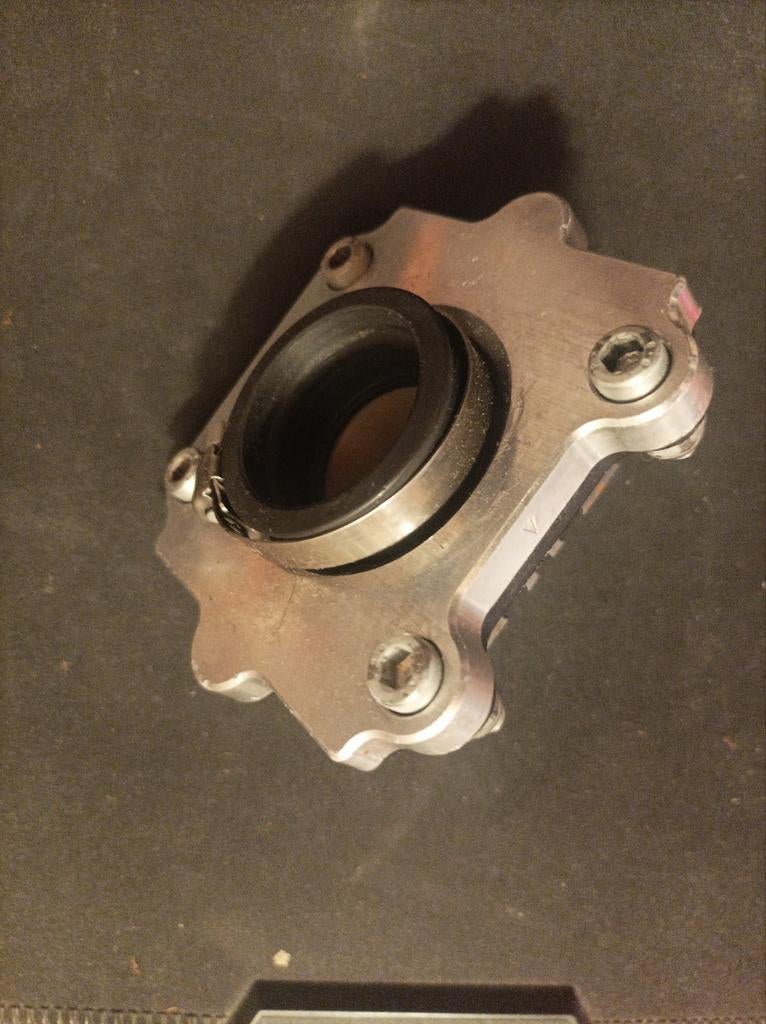 Pipe d'admission et boîte à clapets., Enlèvement ou Envoi