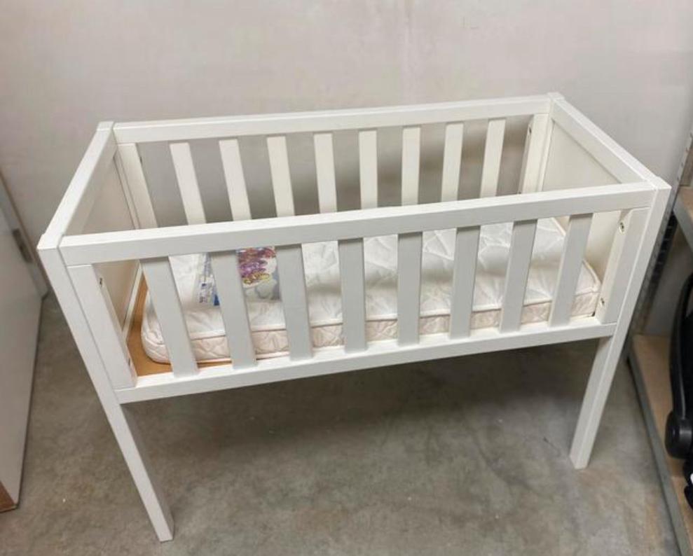 Lit bébé + matelas TROLL - blanc - 40x90 cm, comme NEUF ‼️, Enfants & Bébés, Berceaux & Lits, Comme neuf, Berceau, Enlèvement