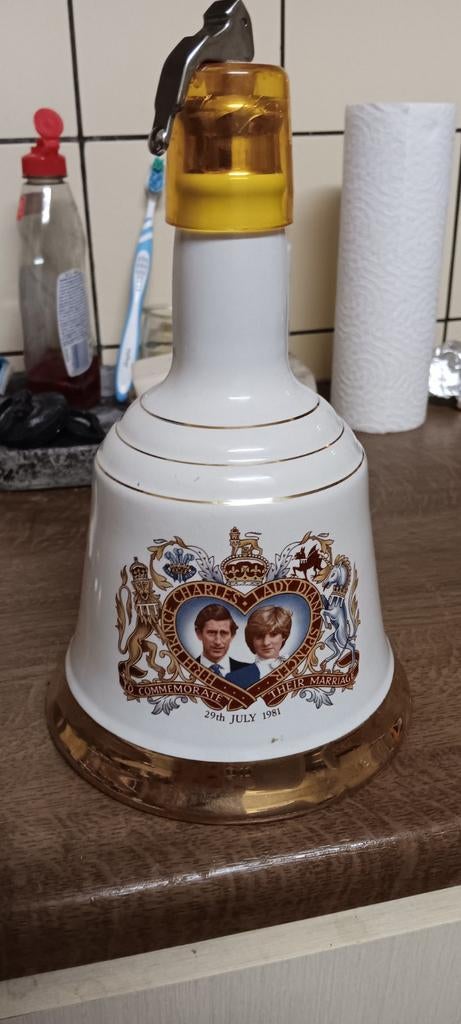 Bouteille de whisky mariage diana et charles, Enlèvement ou Envoi