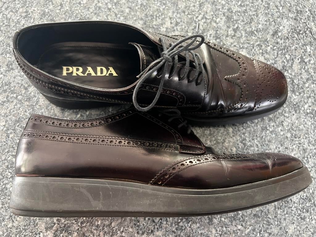 Chaussure PRADA peux porter taille 42, Vêtements | Hommes, Chaussures, Enlèvement ou Envoi, Comme neuf