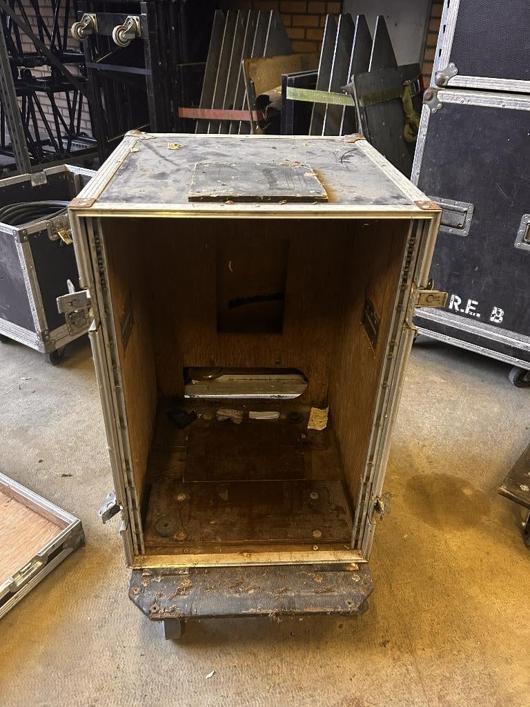 Flightcase 19 inch – op wielen, Muziek en Instrumenten, Behuizingen en Koffers, Gebruikt, Flightcase, Ophalen