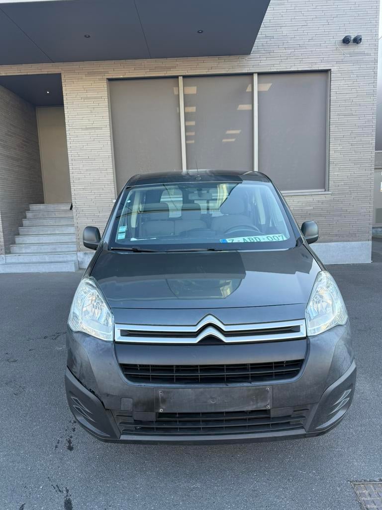 Cirtroen berlingo/2016/170.000km/1.6diesel/euro5b/66kw, Auto's, Citroën, Euro 5, 1560 cc, Airconditioning, 66 kW