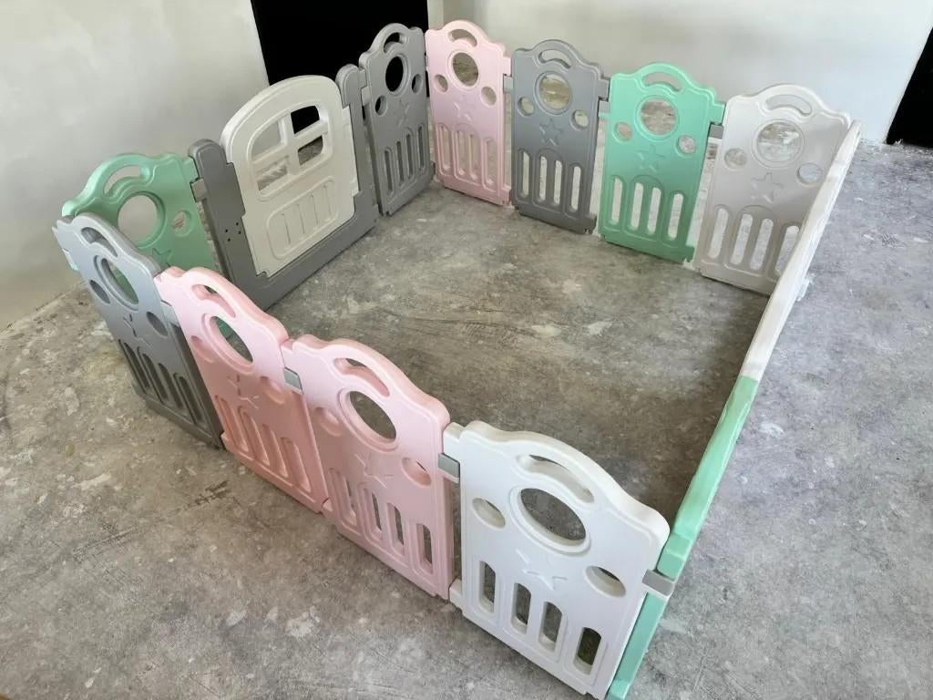 Parc bébé 14 panneaux modulables Neuf scellé, Enlèvement, Neuf