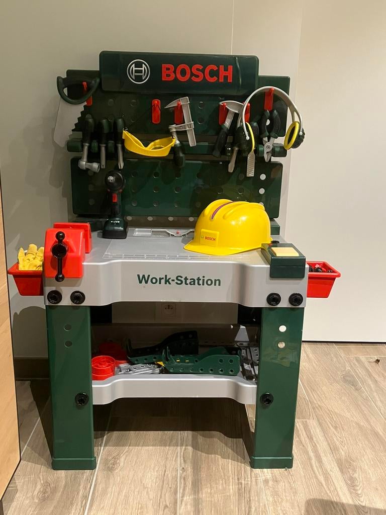 Établi Klein Bosch n 1 | 150 pièces, Enfants & Bébés, Enlèvement, Utilisé