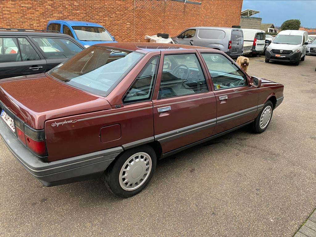 Mooie Renault 21 GTS Symphonie benzine  Oldtimer  2e Eig. !!, Auto's, Oldtimers, 4 deurs, Renault, Bedrijf, Grijs