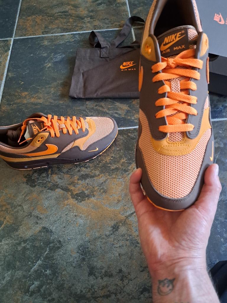 Nike Air Max 1 “King’s Day” EU 45, Vêtements | Hommes, Chaussures, Neuf, Enlèvement ou Envoi, Nike, Brun