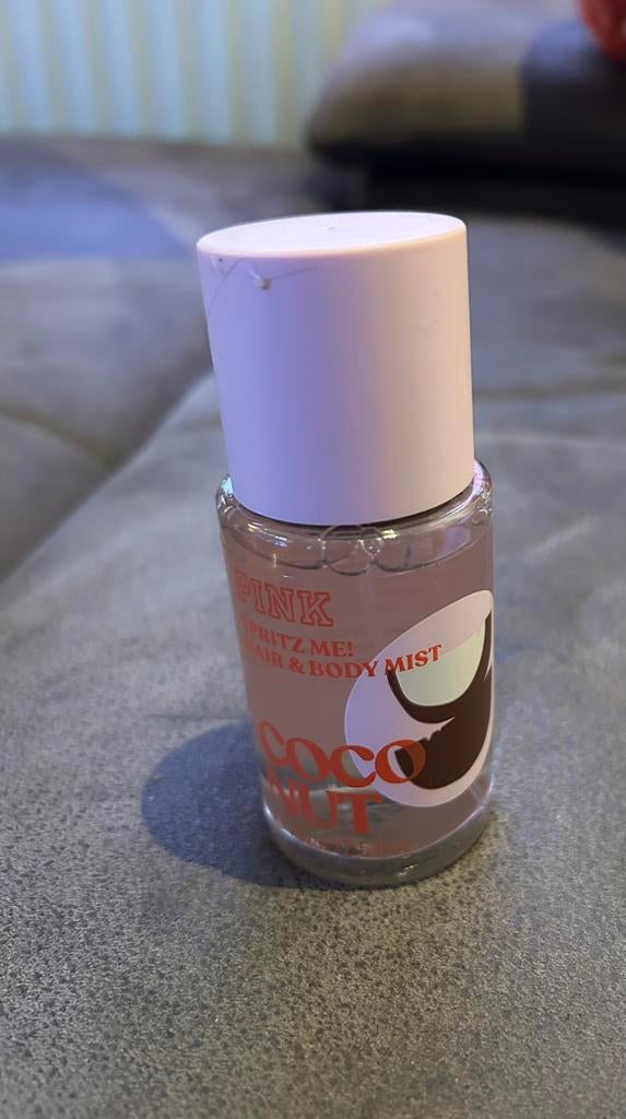 PINK Coconut mini set – body mist + body lotion (nieuw), Ophalen of Verzenden, Nieuw, Gehele gezicht, Overige typen