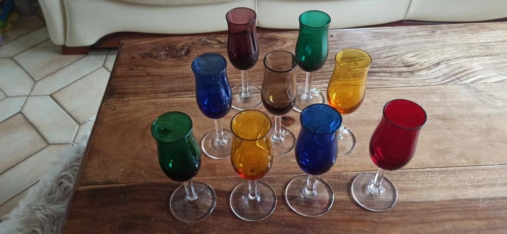 Verres à Porto de couleur antique 9 pièces. Bonne condition, Antiquités & Art, Enlèvement