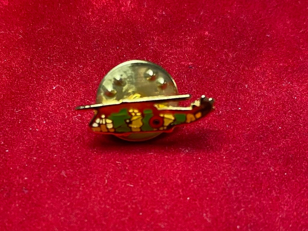 Pin 40 Sqn Force aérienne belge, Collections, Enlèvement ou Envoi, Neuf, Écusson, Insigne ou Logo