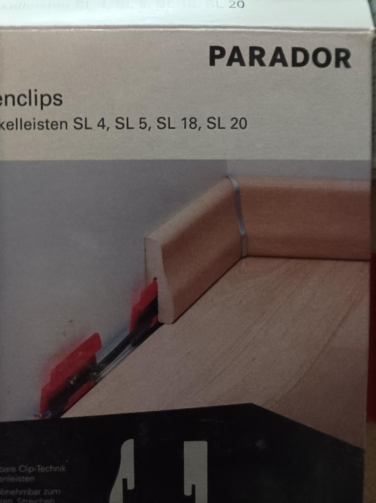 Parador Clip de plinthe rouge pour plinthe SL4 SL18, Bricolage & Construction, Enlèvement ou Envoi, Neuf, Autres matériaux, Plinthes