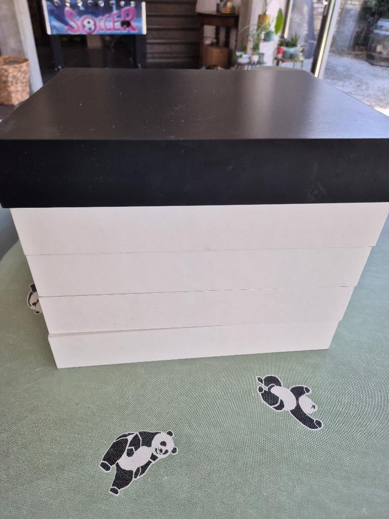 Wandplankjes lack ikea, Huis en Inrichting, Woonaccessoires | Wandplanken en Boekenplanken, Ophalen of Verzenden, Zo goed als nieuw