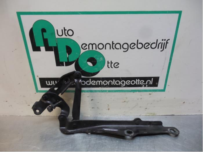 Motorkap Scharnier van een Chrysler 300 C, Auto-onderdelen, Gebruikt, -, Ophalen of Verzenden, -