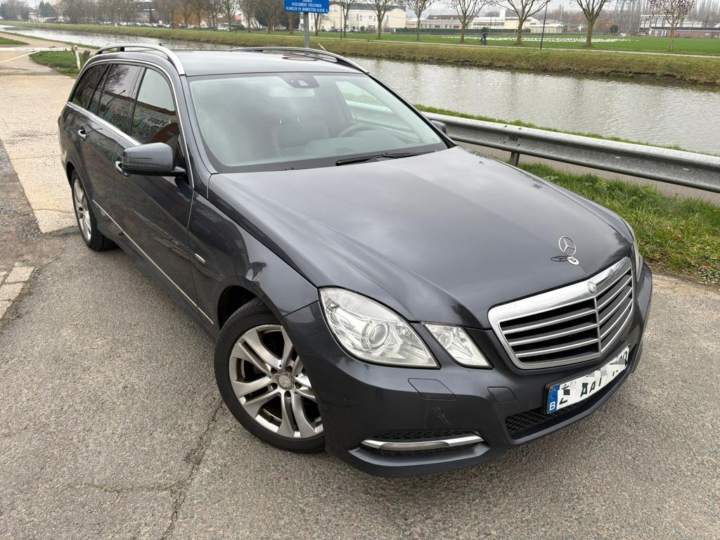 MERCEDES-BENZ E200 CDI AVANTGARDE, Auto's, Mercedes-Benz, Euro 5, Bedrijf, 5 deurs, Zilver of Grijs