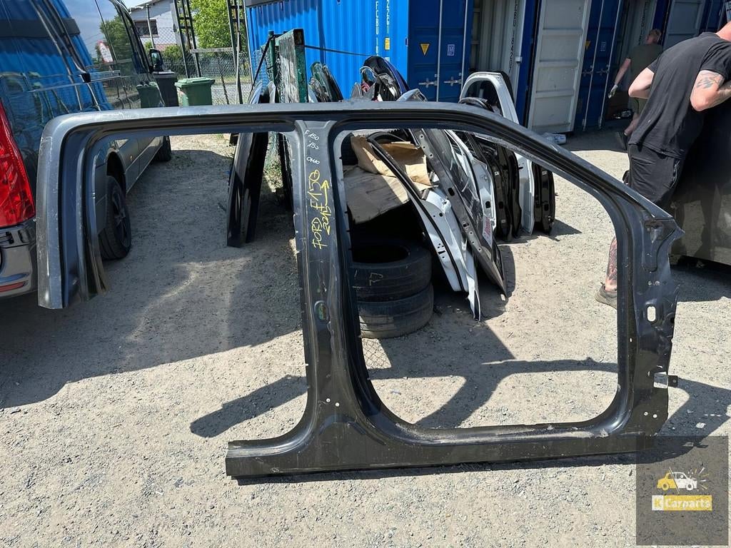 Plaque de seuil de montant avant droit pour Ford F150 F-150, Info@ford.com, Ford Motor Company, American Road 1
48126  Dearborn