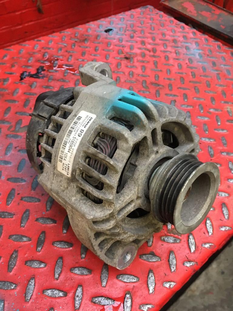 ALTERNATEUR OPEL COMBO D 1400 ESSENCE, Autos : Pièces & Accessoires, Batteries & Accessoires, Fiat, Utilisé, Enlèvement