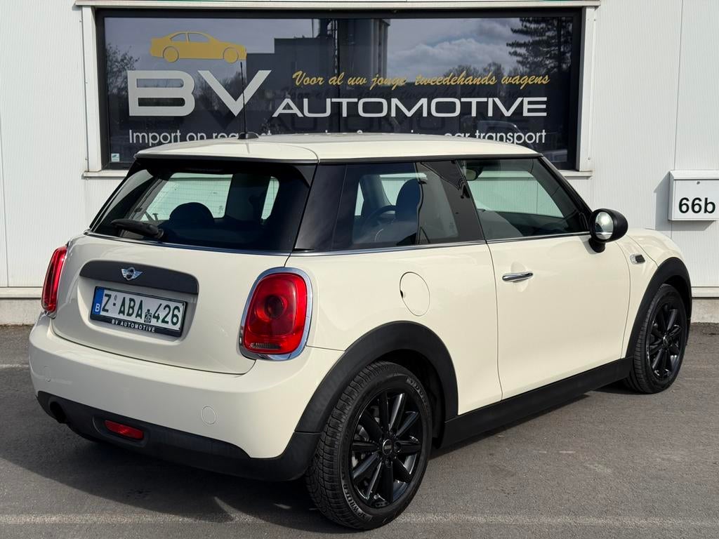 MINI COOPER ONE 1.2 F56 - CARPLAY - AIRCO - ZETELVERWARMING, Auto's, Voorwielaandrijving, 1198 cc, Beige, Bedrijf