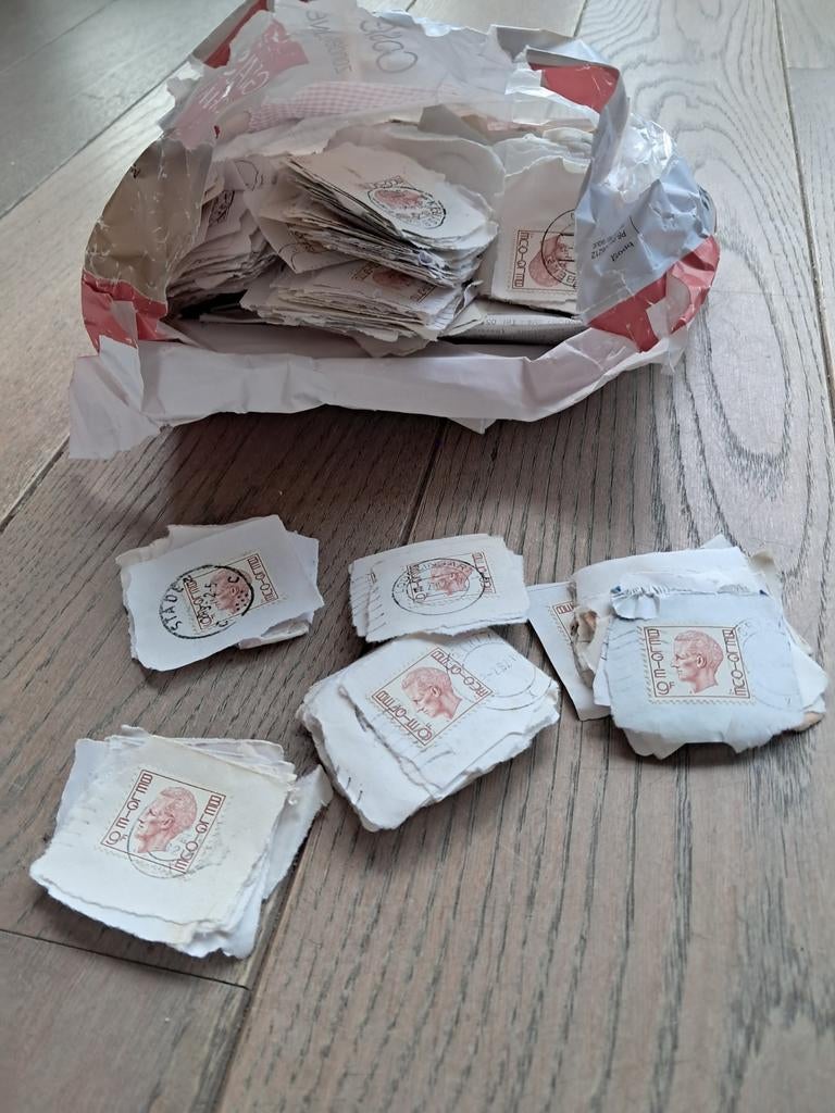 Lot : Allemaal niet afgeweekte postzegels, 9 bfr. met koning, Ophalen of Verzenden