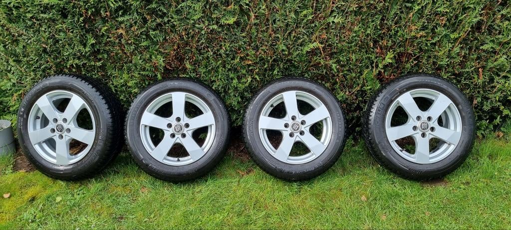 Winterbanden MICHELIN Alpin 185/60R15+ lichtmetalen velgen, Auto-onderdelen, Banden en Velgen, Ophalen, Winterbanden, Band(en)