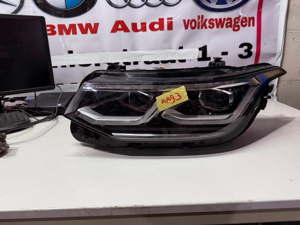 Volkswagen Tiguan Koplamp, Gebruikt, -, -, Ophalen of Verzenden