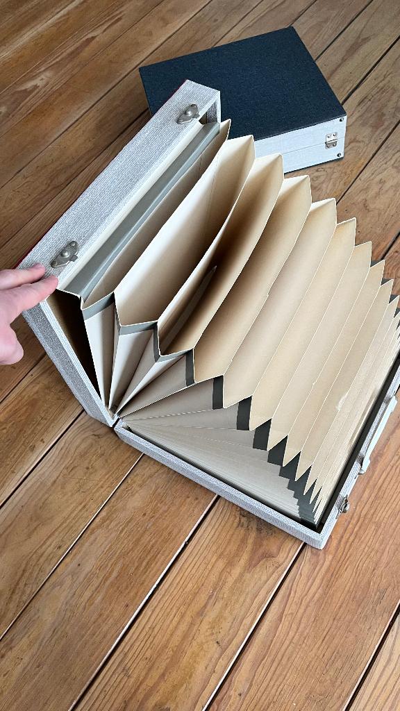 Twee koffers om vinylplaten te vervoeren/bewaren, Ophalen, Gebruikt