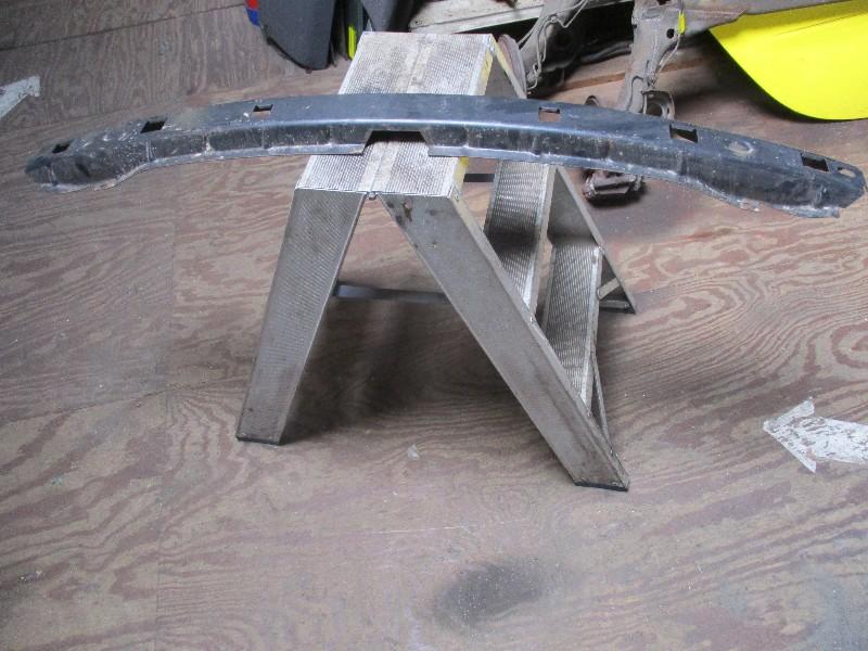 RENFORT PARE CHOC ARRIERE (TRAVERSE) Corsa B (73 / 78 / 79), Autos : Pièces & Accessoires, Utilisé, Opel