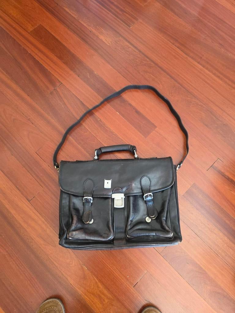 Cartable cuir Louise Fontaine, Bijoux, Sacs & Beauté, Sacs | Cartables, Cuir