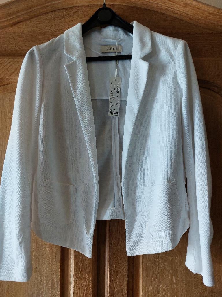 ESPRIT witte blazer negen maat Eur 40, Kleding | Dames, Jasjes, Kostuums en Pakken, Nieuw, Maat 38/40 (M), Wit, Ophalen
