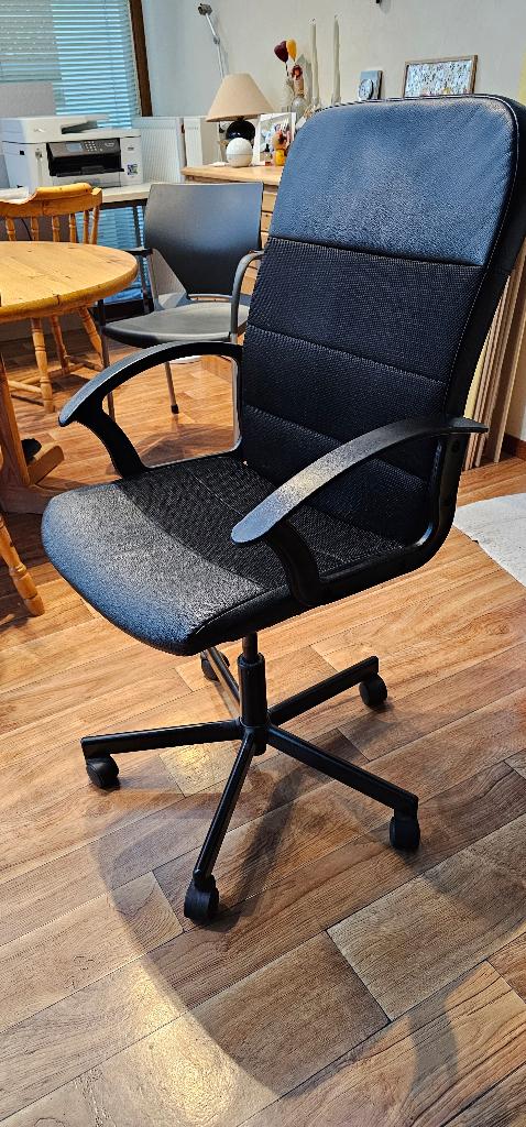 Chaise de bureau IKEA, Maison & Meubles, Chaises de bureau, Comme neuf, Chaise de bureau, Noir, Ergonomique, Enlèvement