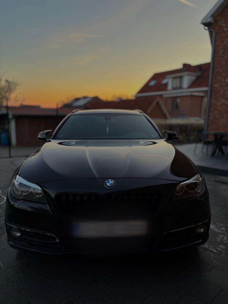 Bmw 525d f11, Auto's, Automaat, Zwart, 4 cilinders, Overige bekleding